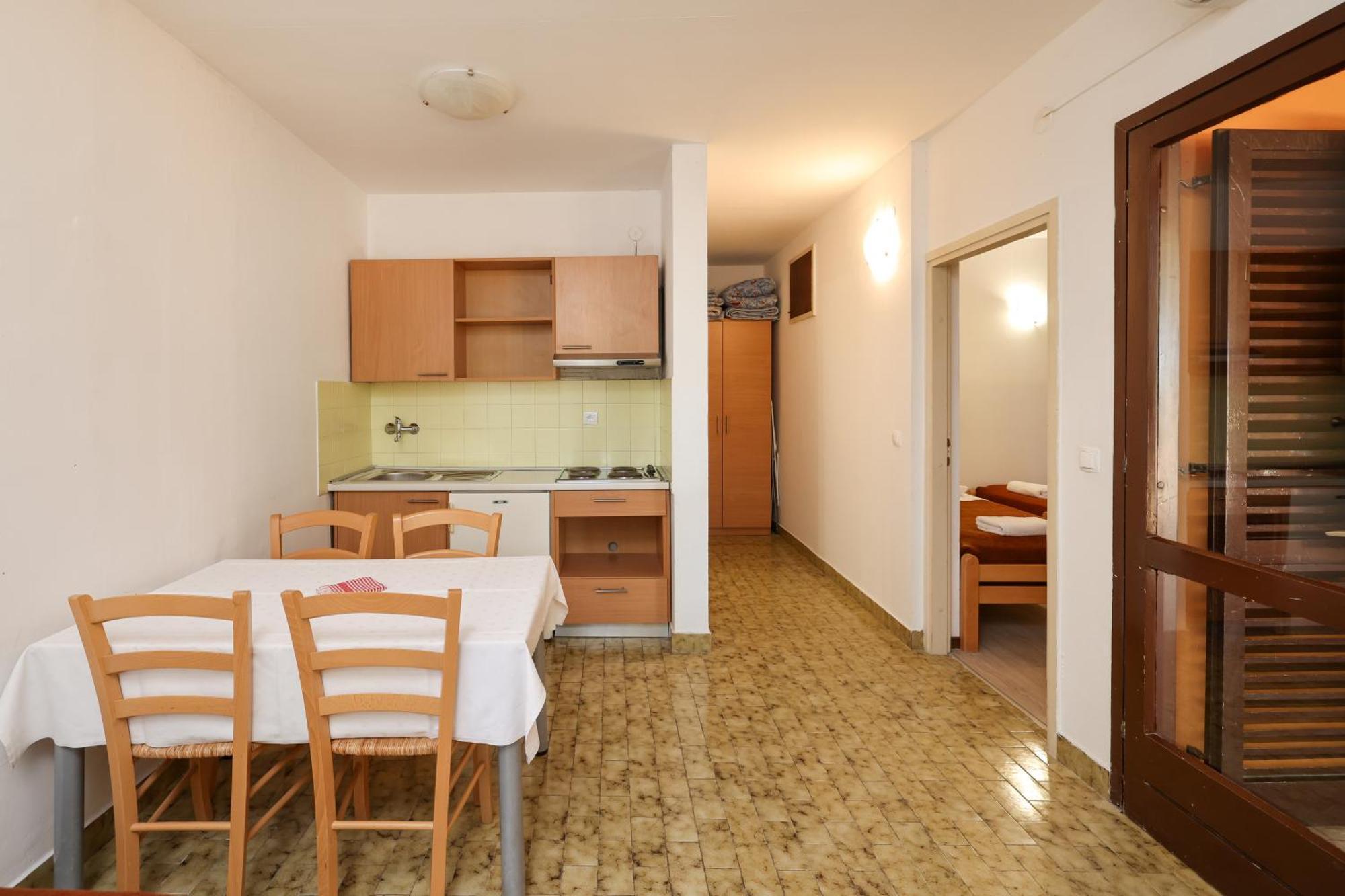 Apartments Medena Budget Trogir Eksteriør bilde