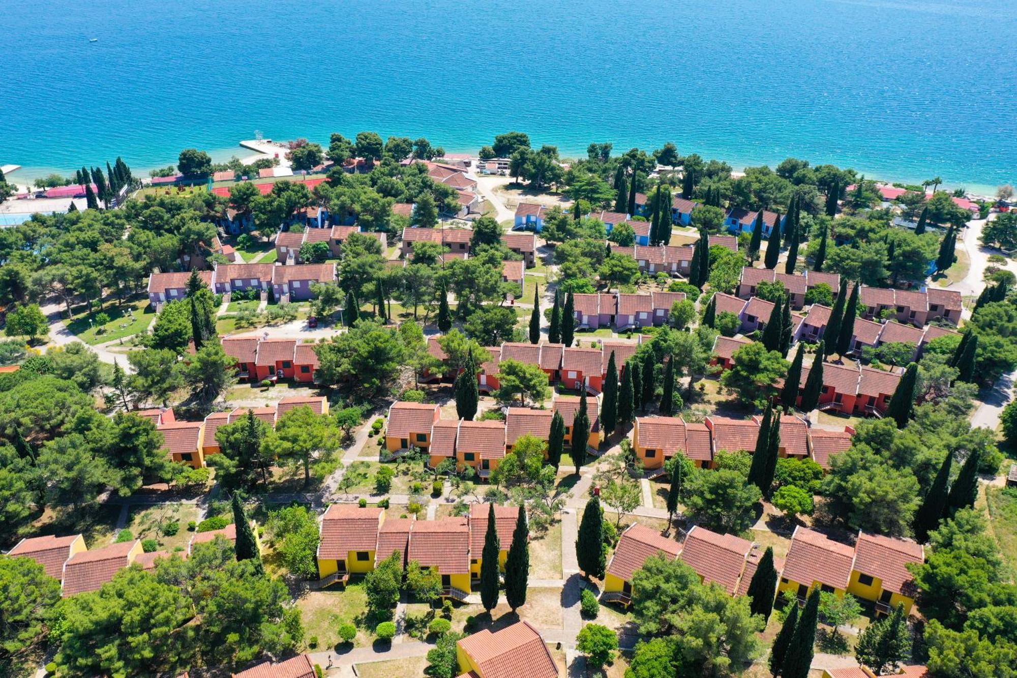 Apartments Medena Budget Trogir Eksteriør bilde