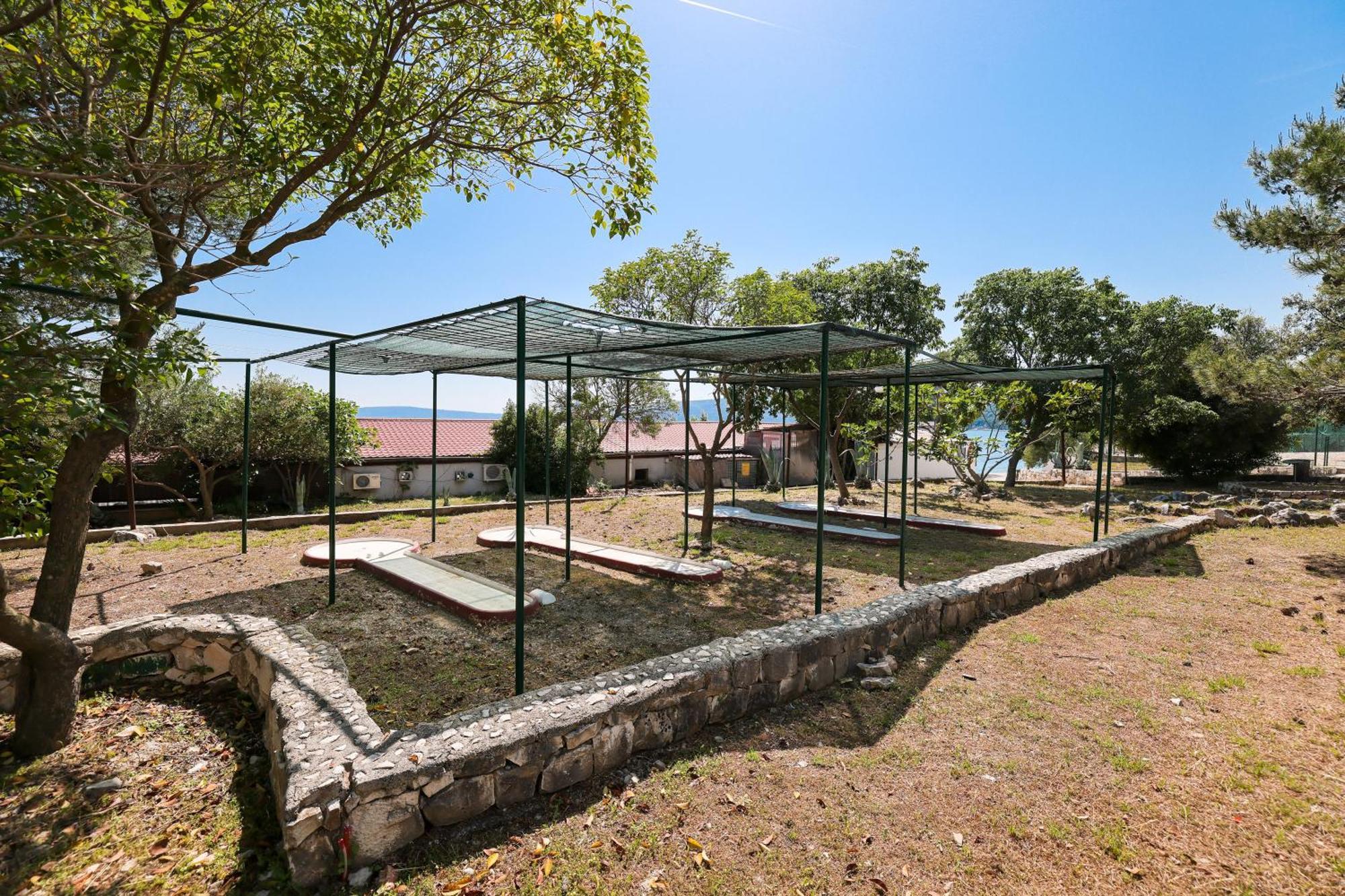 Apartments Medena Budget Trogir Eksteriør bilde